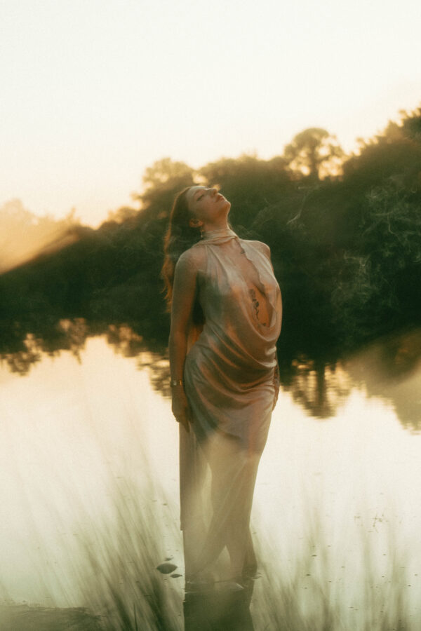 Outdoor Creative Photo Session - Image 2